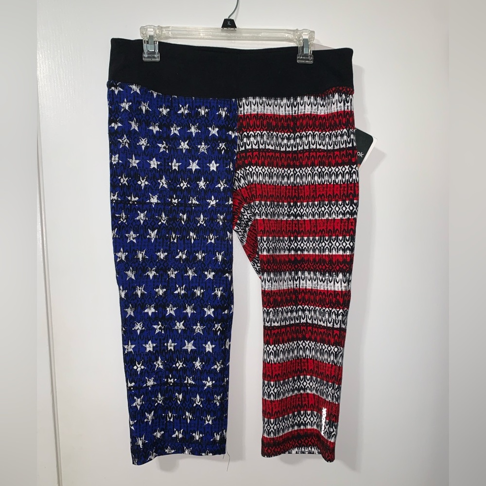 Reebok Capri Leggings. XL. NWT